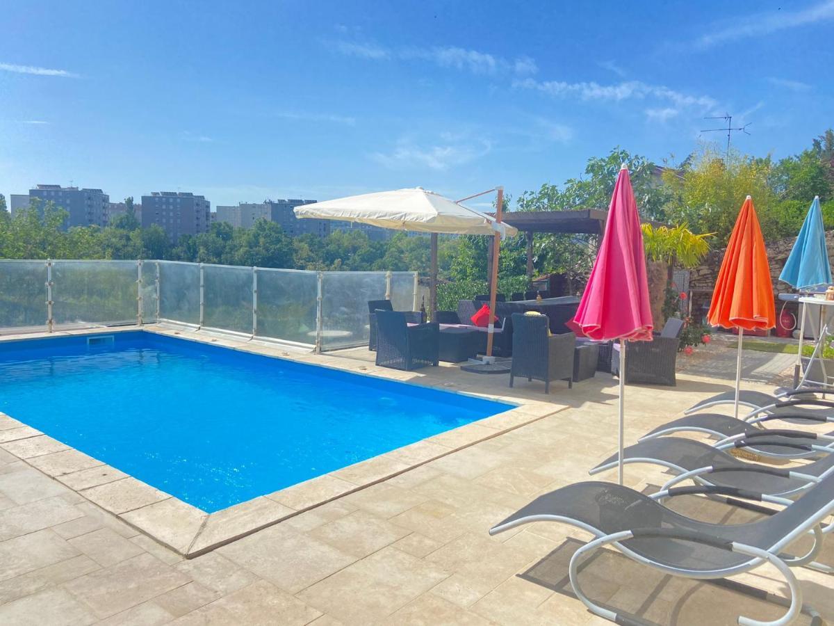 Magnifique Villa Avec Piscine Beaujolais Gleize Ngoại thất bức ảnh